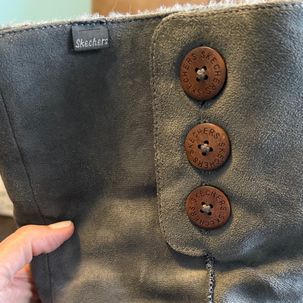 !!SALE!! Skechers Gray Faux Suede Button Mid-Calf Boots with Fur Trim - Picture 2 of 7